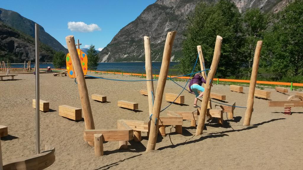Laerdal Ferie- Og Fritidspark Lærdalsøyri Bagian luar foto